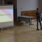 Uczeń przedstawia prezentację
