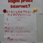 Uczniowie uczestniczą w zajęciach Wspólne kroki w Cyberświecie